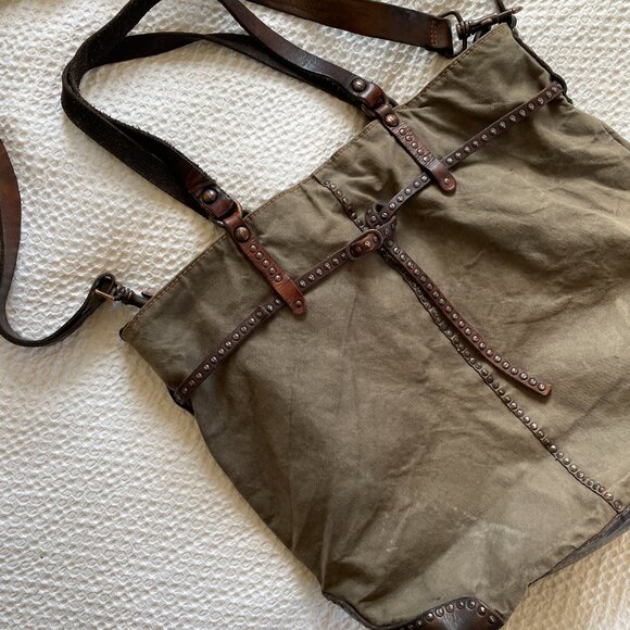 Military green Campomaggi canvas tote with rivets, zipper, and leather bottom - Picture 2 of 6